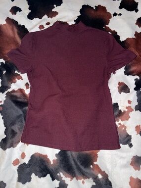 No Boundaries Short Sleeve Burgundy Turtleneck Size Large